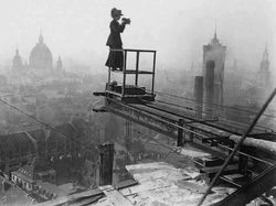 Deretan Foto Jadul Punya Cerita Pilu hingga Mencengangkan