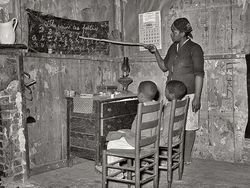 Deretan Foto Jadul Punya Cerita Pilu hingga Mencengangkan