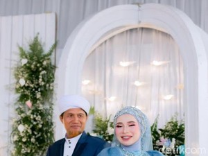 Viral Pasangan Beda Usia di Bekasi, Pria 53 Tahun Ini Nikahi Wanita 19 Tahun
