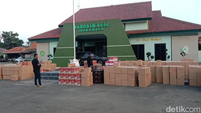 Hasil razia minuman keras di Indramayu.
