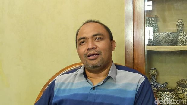 Humas SMAN 1 Kedungwaru Tulungagung Agung Cahyadi buka suara soal paket seragam sekolah.