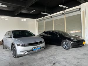 Rental Mulai Tawarkan Mobil Listrik, Ini Biaya Sewa Tesla Model 3 dan Ioniq 5