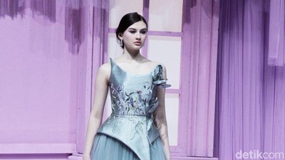 10 Inspirasi Gaun Tulle Nan Glamour dari Koleksi Hian Tjen Couture 2024
