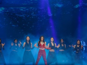 Kombinasi Sempurna Taeyeon dan Live Band di Konser The ODD of LOVE Jakarta