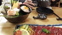 Hidangan khas Jepang, seperti sushi hingga daging panggang jadi pilihan makan Mario. Dirinya juga lebih memilih teh dibandingkan minuman hangat lainnya. Foto: Instagram @linateguh