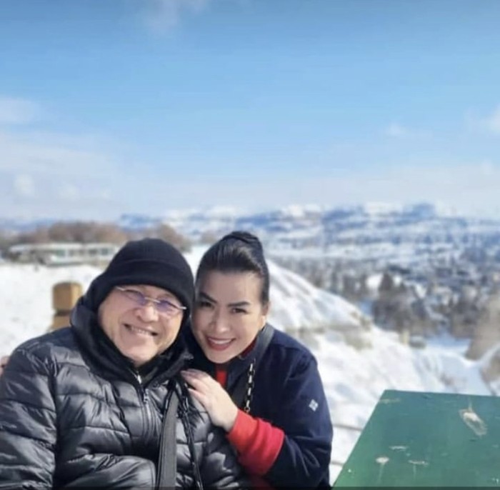 Kulineran Mewah Mario Teguh dan Istri di Berbagai Negara Kulineran Mewah Mario Teguh dan Istri di Berbagai Negara