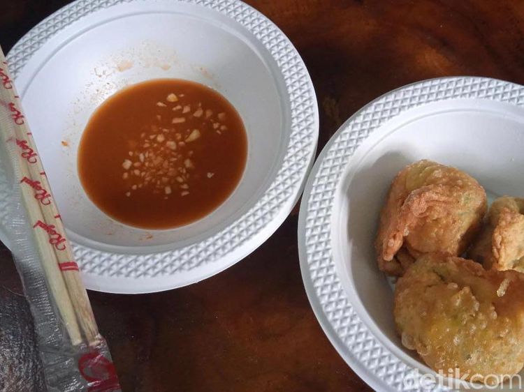 Viral! Kuotie Halal di Bandung Ini Terjual 1.000 Buah Per Hari