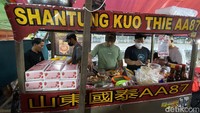 Kuotie yang viral di Sunter ini menjual varian halal. Warung bernama Kuotie Shantung AA87 ini mampu menjual ribuan kuotie per harinya. Foto: detikFood/Yenny Mustika Sari