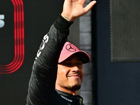 Formula One F1 - Hungarian Grand Prix - Hungaroring, Budapest, Hungary - July 22, 2023 Mercedes' Lewis Hamilton waves to fans after finishing in pole position in qualifying REUTERS/Marton Monus