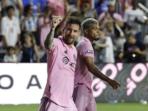 Gol Free Kick Terakhir di Barca, PSG, Argentina, Inter Miami... Messi!