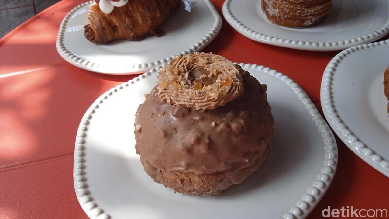 Yummy! Renyah Legit Pastry Hidden Gem di Dalam Gang Pancoran Glodok