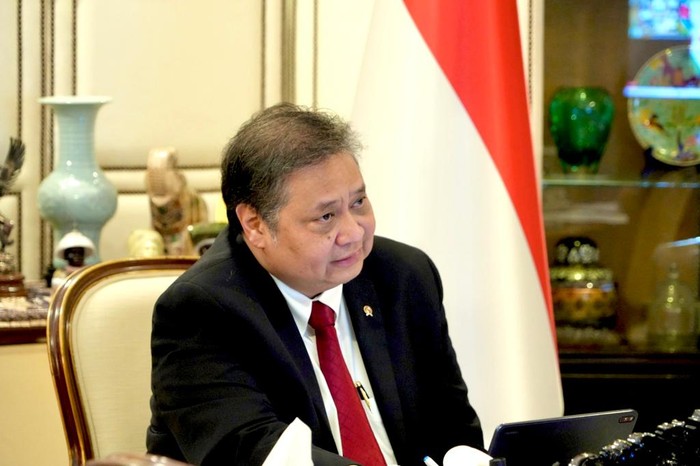 Menteri Koordinator Bidang Perekonomian Airlangga Hartarto menghadiri Pertemuan Tingkat Kepala Negara Champion Group of the Global Crisis Response Group (GCRG) on Food, Energy, and Finance, yang digelar secara virtual pada Jumat (21/7).