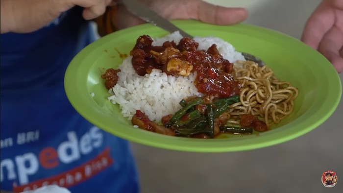 Nasi rames seharga Rp 3.000 per porsi ada di Banjarmasin