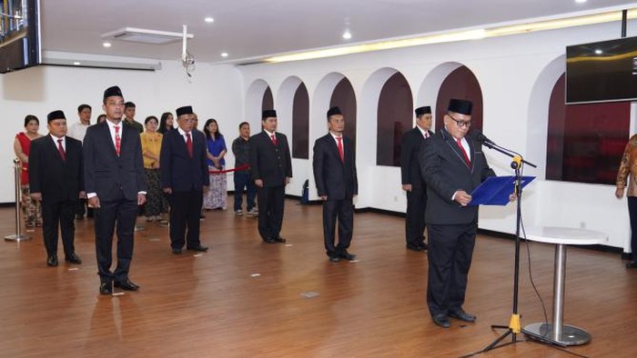 Pelantikan anggota Bawaslu Sumut Periode 2023-2028 (Foto: Istimewa)
