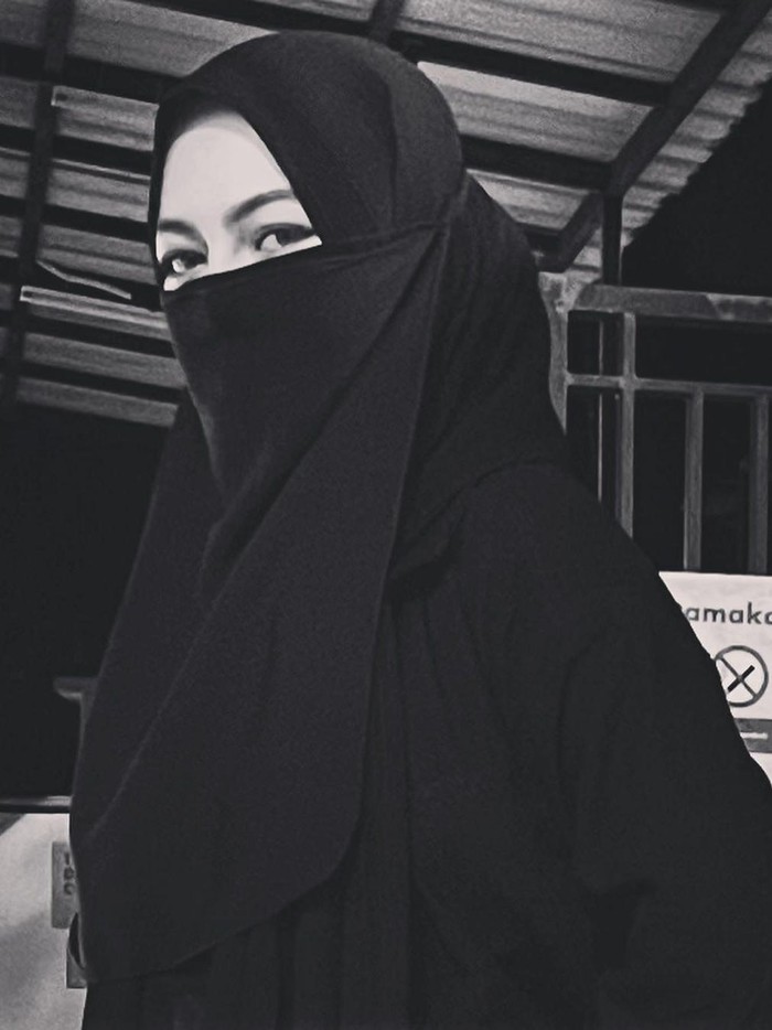 Ratu Rizky Nabila bercadar