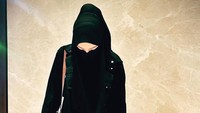Ini salah satu foto Ratu Rizky Nabila yang mengenakan celana jeans. Foto: instagram Ratu Rizky Nabila