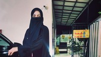 Ini dia salah satu penampilan terbaru Ratu Rizky Nabila. Foto: instagram Ratu Rizky Nabila