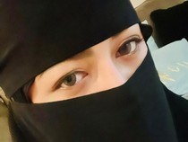 9 Penampilan Ratu Rizky Nabila yang Kini Bercadar