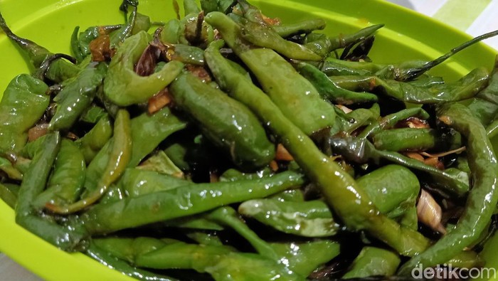 Sayur lombok sudat atau cabai tusuk makanan khas Dieng. Foto diunggah pada Sabtu (22/7/2023).