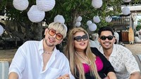 Pebisnis sekaligus selebgram Shindy Samuel menjalani operasi bariatri beberapa waktu lalu. Operasi itu dilakukan guna membantu mengatasi obesitas yang dialaminya. Foto: Instagram/rendyshindy_samuel