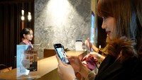 Dengan kemudahan tersebut, nasabah prioritas hanya perlu waktu maksimal 1 menit untuk melakukan 3 langkah reservasi dan dapat langsung masuk serta menikmati layanan Airport Lounge.  