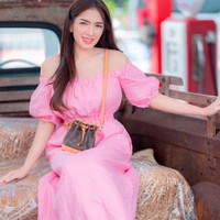 Angel Karamoy pernah menikah dengan Steven McJames Rumangkang pada 2007. Pesinetron itu bercerai pada 2016.  Foto: Dok. Instagram @realangelkaramoy