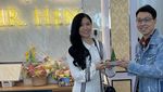dr. Richard Lee Makan Mie Instan hingga Lontong Sayur Saat di Eropa