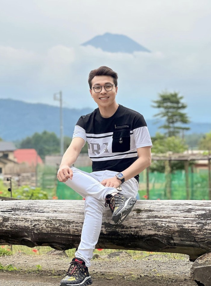 dr. Richard Lee Makan Mie Instan hingga Lontong Sayur Saat di Eropa