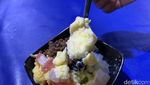 Segar! Es Nona Khas Pontianak Aneka Topping Ada di Sunter