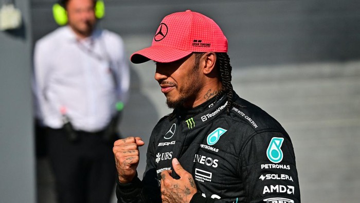Formula One F1 - Hungarian Grand Prix - Hungaroring, Budapest, Hungary - July 22, 2023 Mercedes Lewis Hamilton celebrates after qualifying in pole position REUTERS/Marton Monus
