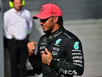 Pole ke-104 Rasa Pertama Bagi Lewis Hamilton