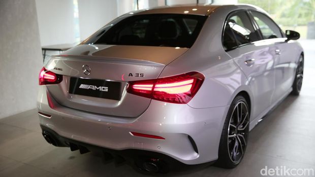 Mercedes-AMG A35 Sedan