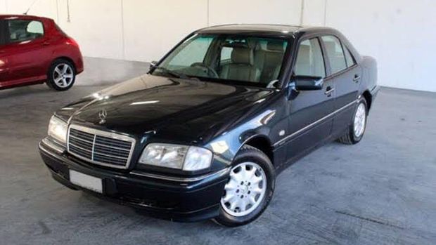 Mercedes-Benz W202