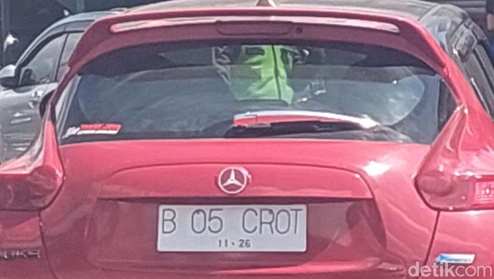 Mobil B 05 CROT Banyuwangi