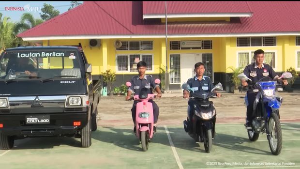 Mobil dan Motor yang Dikirimkan Presiden Jokowi untuk SMKN 2 Bengkulu Tengah