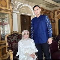 Tak jarang Muzdalifah membagikan momen kebersamaan dengan suami, Fadel Islami, yang kini menjadi calon legislatif DPRD. Foto: Instagram @muzdalifah999