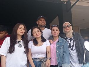 Nathalie Holscher Minta Didoakan Agar Pakai Hijab Lagi