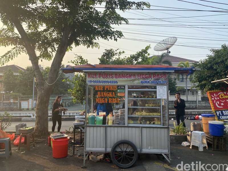Street Food 101; Pukis Mega Rasa, jajanan kaki lima enak di Taman Sunter Indah