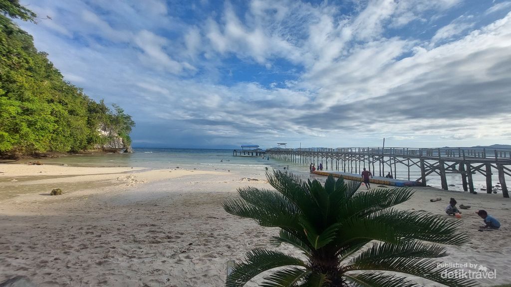 Pesona Pantai Putras di Raja Ampat, Pqpua Barat Daya