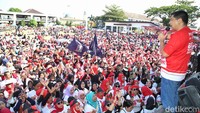 Maruarar yang akrab disapa Ara itu menyampaikan, dalam mengenalkan Ganjar Pranowo ke depan pihaknya tidak akan menggunakan negatif campaign maupun black campaign. Pasalnya upaya-upaya itu dapat memecah belah bangsa.