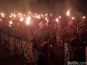 Menguak Makna Ritual Topo Bisu Peringatan Hari Jadi ke-198 Wonosobo