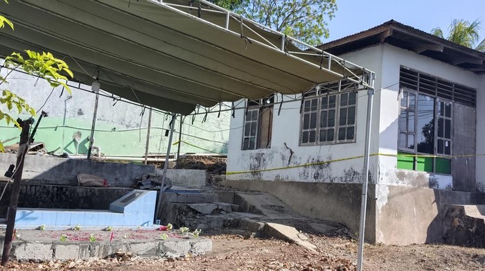 Rumah dan kuburan Bendelina Mone di RT 36, RW, 12, Kelurahan Oesapa, Kecamatan Kelapa Lima, Kota Kupang, NTT.