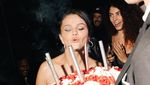 Si Seksi Selena Gomez Ultah yang ke-31, Promosikan Kesehatan Mental