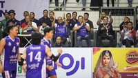 Anies Baswedan yang tampil serasi dengan AHY, mengenakan kaos LavAni berwarna biru pemberian dari AHY, pada kesempatan yang sama juga menyampaikan pandangannya terkait pertandingan tersebut. 