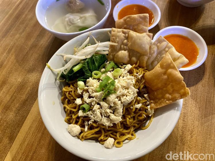 Di Transmart Kidcity Bintaro Bisa Jajan Ramen hingga Es Cendol Enak