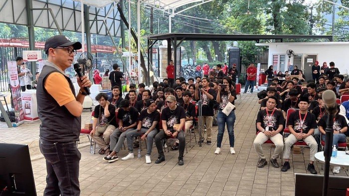 Tim Koordinasi Relawan Pemenangan Pilpres 2024 menggelar turnamen E-Sports Mobile Legends di kawasan Menteng. Turnamen diikuti oleh 100 peserta dari wilayah DKI Jakarta.