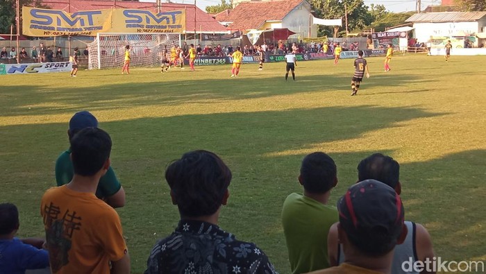 Turnamen tarkam di lapangan Roket FC desa Tegalgubug Cirebon