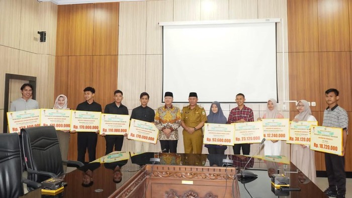 10 eks ketua OSIS di Bengkulu mendapat beasiswa pendidikan tinggi