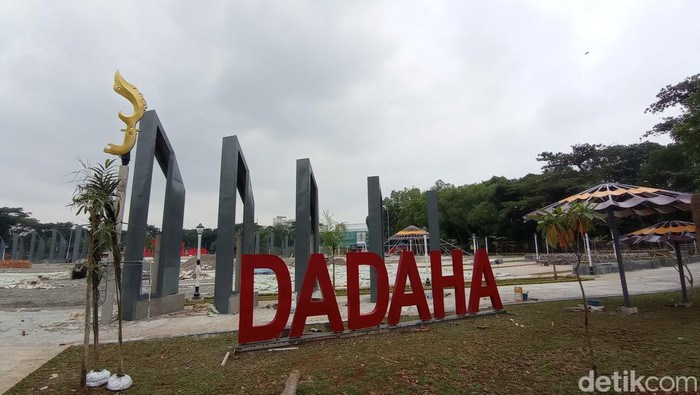 Alun-alun Dadaha Tasikmalaya.
