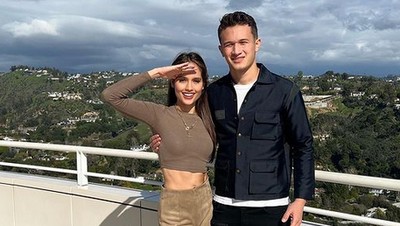 7 Momen Kemesraan Cinta Laura dan Pacar Berondong yang 6 Tahun Lebih Muda